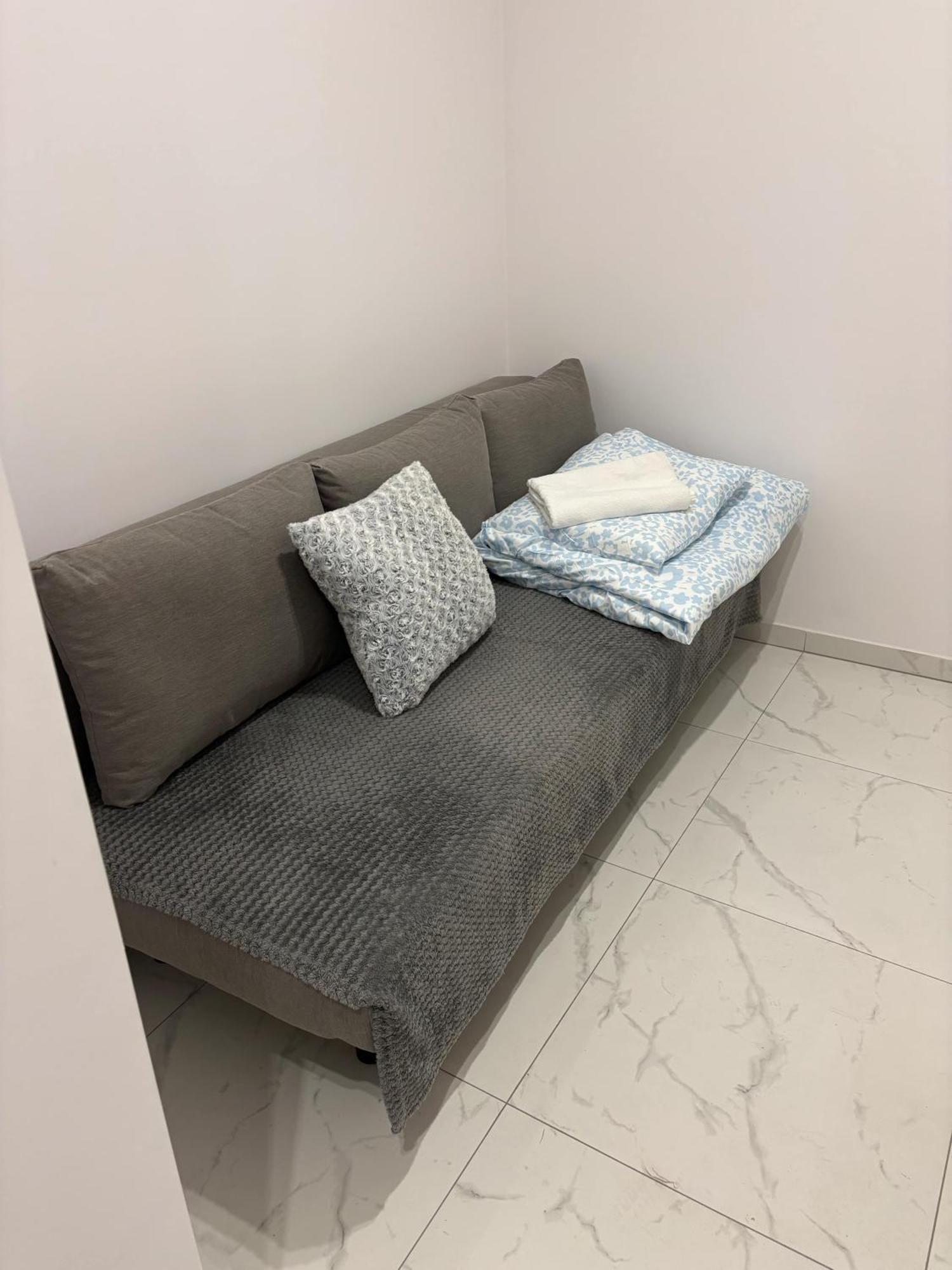 Apartment 22 - Ghetto Heroes Square *